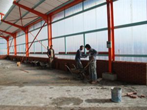 Karatay da Pazar market inşaatlarında sona gelindi