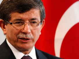 Davutoğlundan baş döndüren telefon trafiği