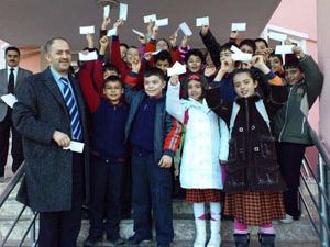 Bu okulda kurallara uyan kazanıyor