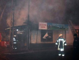Konyada markette yangın çıktı