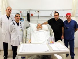 Kalbi çalışırken 5 damarına by-pass yapıldı