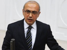 Lütfi Elvan: İnternete sansür yok