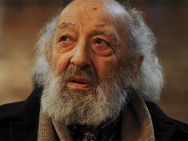 Yoğun bakımdaki Ara Gülerden iyi haber