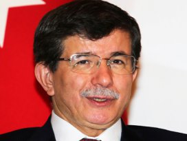 Davutoğlu: Suriyelilere 2 milyar dolar harcandı
