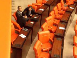 AK Partiden istifa eden vekiller BBP yolunda
