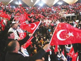 Gücün yetiyorsa gel burada siyaset yap
