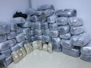 Kovalamacada yakalanan araçtan 250 kilo esrar çıktı