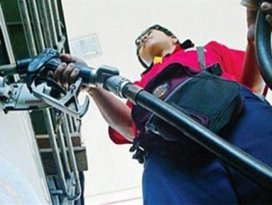 Akaryakıttaki vergi yükü azaldı