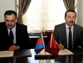 Selçuk, Azerbaycan ile eğitim köprüsü kuruyor