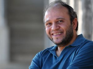 Salih Tuna yayında Özköke şiir okudu