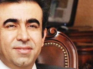 Dinlenen telefona vali çıktı