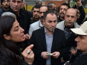 BDPli kadın vekil polise hakaret etti