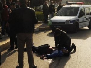 Otobüs durağında dehşet: 1 ölü