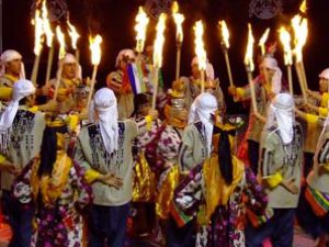 Selçuk Halk oyunları Taylandda