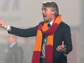 Mancini çıldırdı: Neden devam etmiyorsun