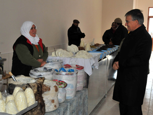 Akşehirde Yöresel Ürün Pazarı açıldı
