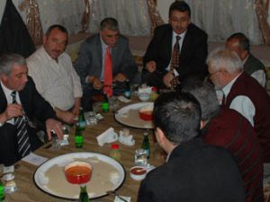 Karatayda muhtarlara arabaşı sohbeti
