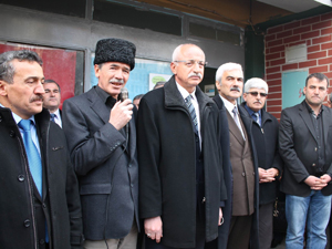 Kırım Türklerine yapılan zulüm protesto edildi