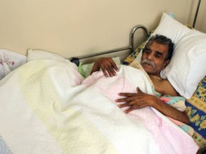 Yatalak olunca vücudu çürümeye başladı