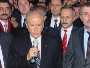 Bahçeliden gece yarısı mitingi