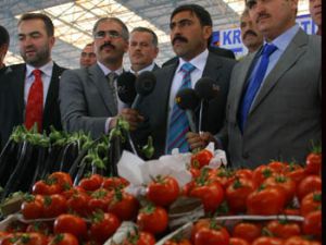 Pazarcılar başkan adaylığını pazarda pazar günü açıkladı