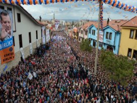 Anketten miting meydanı gibi sonuç çıktı