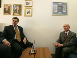 Özür gelmedi, büyükelçi uçak biletini aldı