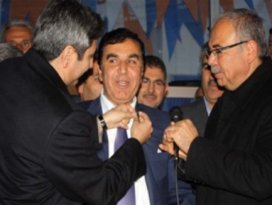 2 bin kişi istifa edip AK Partiye geçti