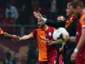 G.Sarayda deprem! Bırakın Gidin!