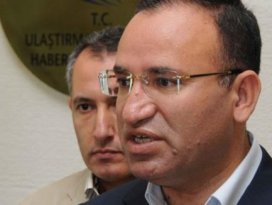 Bozdağ: Başbakanın arabasının geri vitesi yok