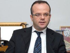 Başbakanı yolsuzlukla suçlayanlara cevap