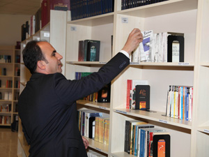Türkiyede ilk Kurumsal Kütüphane hizmeti