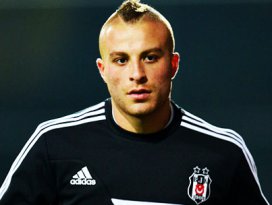 Gökhan Törenin menajerindan açıklama!