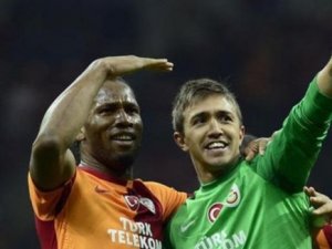 Muslera ve Drogba derbide oynayacak mı?