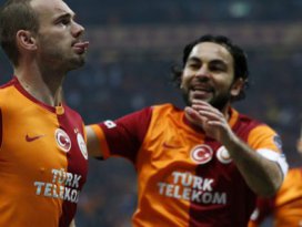 Derbide Aslan güldü!