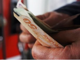Benzine zam, motorine ise indirim