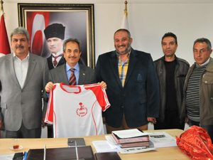 Belediye Kültürspordan Başkan Akkayaya ziyaret