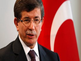 Ahmet Davutoğlu Zaman muhabirine fırça attı