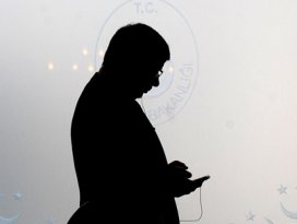 Hedefteki ve sahnedeki aktör: Davutoğlu