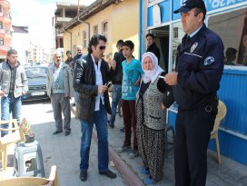 Polis kayıp çocukları bulup ailelerine teslim etti