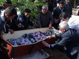 3 kardeş aynı tabutta toprağa verildi