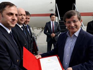 Ahmet Davutoğlu bir ilki başardı