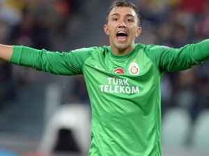 Muslera anlaşmaya yanaşmıyor! İşte nedeni