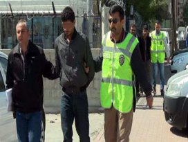 Dolandırıcıları polise yakalattı
