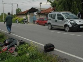 Elektrikli bisiklete birlikte binen 3 çocuk yaralandı