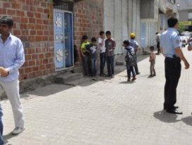 Minibüs öğrencilere çarptı: 1 ölü