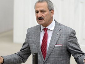 Gözleri dolarak iftiralara cevap verdi
