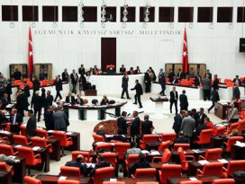 AK Partinin verdiği önerge kabul edildi!