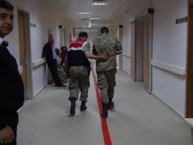 Askeri araç kaza yaptı: 5 yaralı