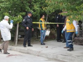 Eşini ve Baldızını öldürdü